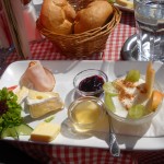 das klassische Frühstück im Café Orient