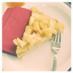 Apfelkuchen aus der Vitrine