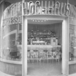 Milchbar im Hochhaus, 1951, Foto © Lucca Chmel ÖNB Wien, Bildarchiv