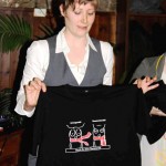 Eva Maria Krappinger mit Theatania Shirt