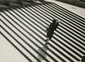 Alexander Rodtschenko Stufen. 1929 Vintage Print auf Silbergelantinepapier Sammlung Museum Moskauer Haus der Fotografie / Multimedia Art Museum Moskau © A. Rodtschenko – W. Stepanova Archiv © Museum Moskauer Haus der Fotografie