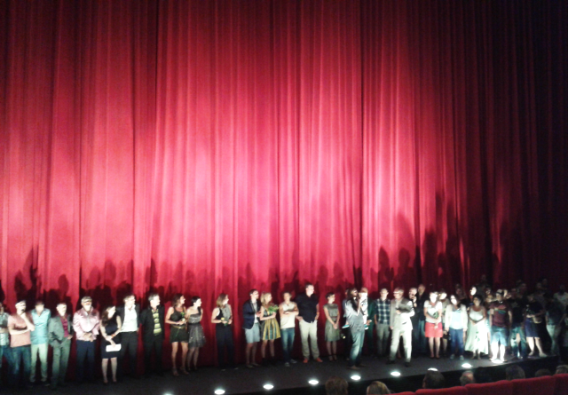 ein Teil des gut gelaunten Teams des Films "Die Werkstürmer" bei der Galavorstellung in Wien