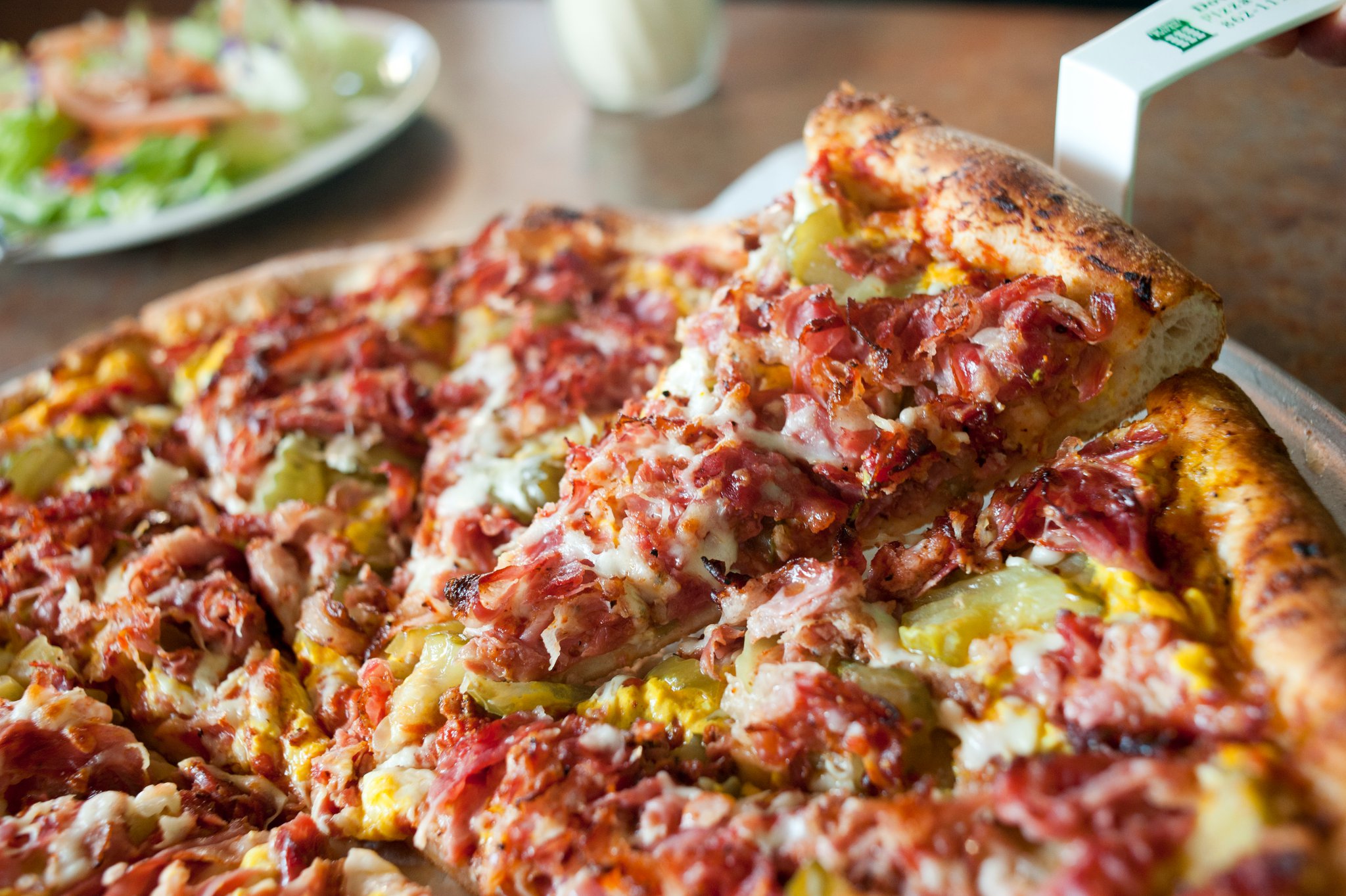 Pastrami Pizza, Foto (c) The Downey Pizza Company