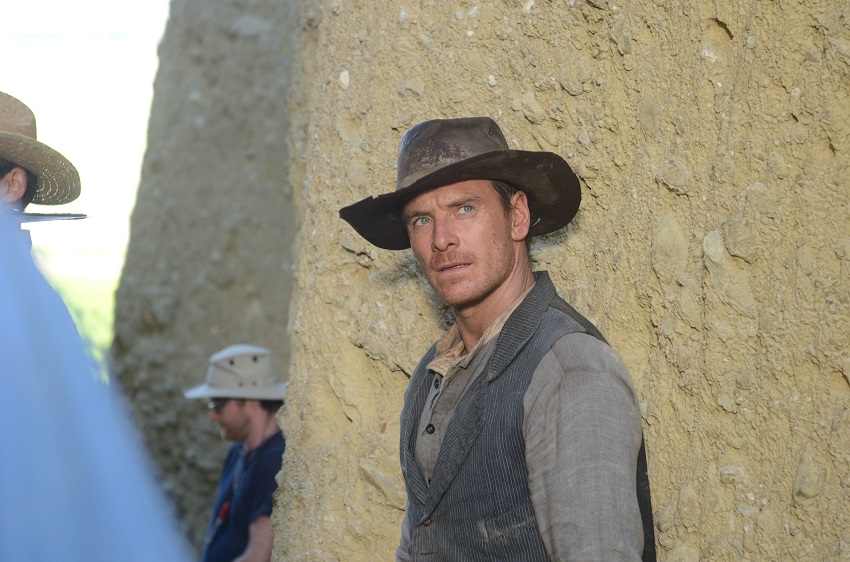 Slow west Ist Silas (Michael Fassbender) wirklich zu trauen?  © Thimfilm