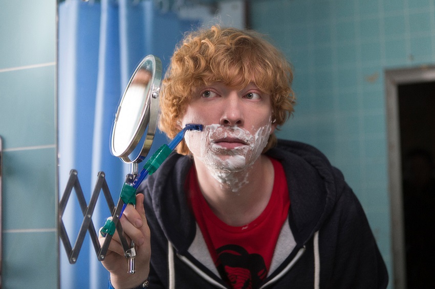 Jon (Domhnall Gleeson) Jonathan Hession 