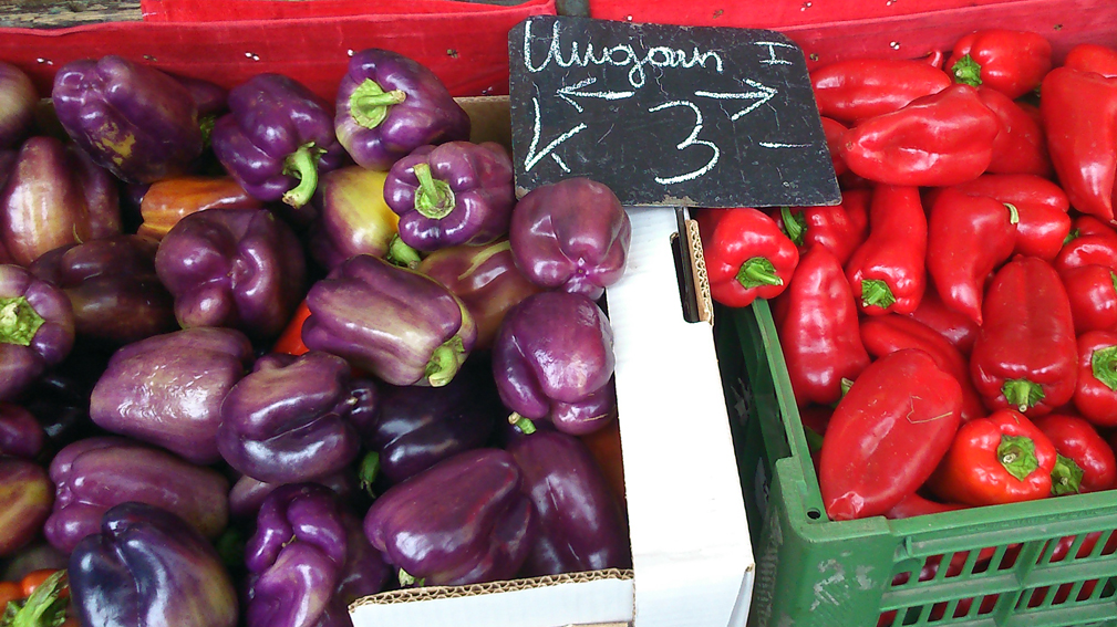 Auch die Paprika zeigt sich in  Violett, Foto (c) Mischa Reska - kekinwien.at