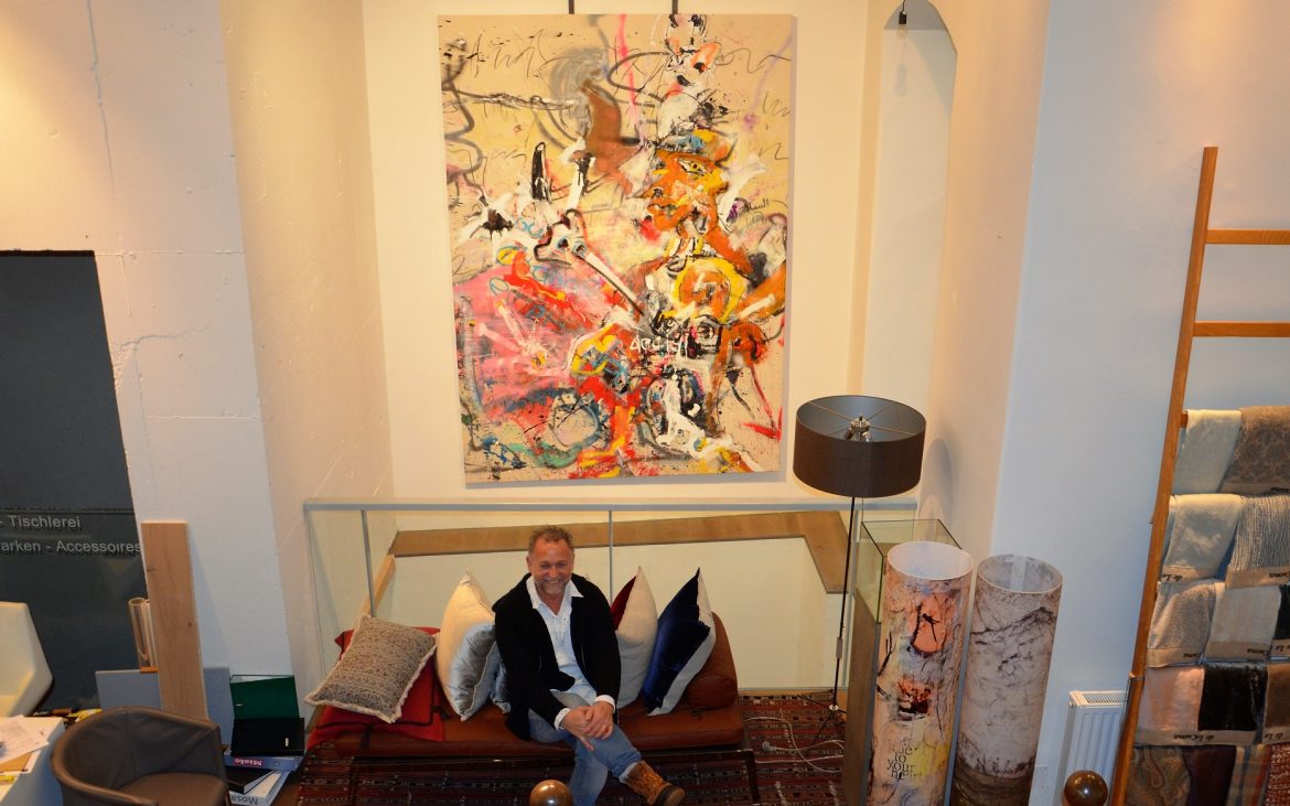 Der Künstler, das Werk, der Raum - Reinhold Ponesch im Wohnsalon. Foto (c) Nicole Ponesch Der Künstler, das Werk, der Raum - Reinhold Ponesch im Wohnsalon. Foto (c) Nicole Ponesch