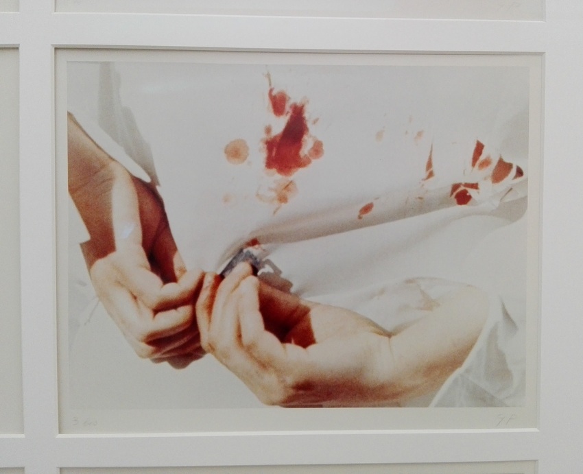 Detail aus 'Le Lait Chaud', Gina Pane, 1972, Bild (c) Claudia Busser - kekinwien.at.