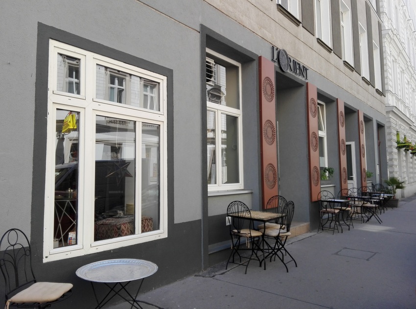 Hereinspaziert in den Orient, der Schanigarten des L'Orient - kekinwien.at Hereinspaziert in den Orient, der Schanigarten des L'Orient - kekinwien.at