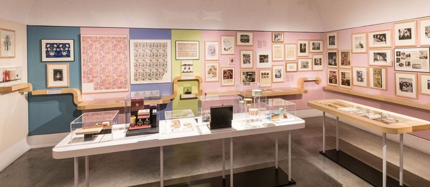 Blick in die Ausstellung "Helena Rubinstein" (c) wulz.cc Blick in die Ausstellung "Helena Rubinstein" (c) wulz.cc