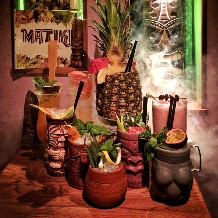 Tiki Drinks, mehr als bunte Vielfalt mit Schirmchendekor, Bild (c) Matiki Bar