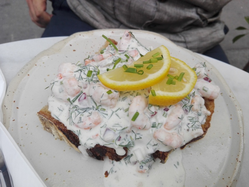 Skagen: Shrimpsbrot im ihana, Bild (c) Claudia Busser - kekinwien.at